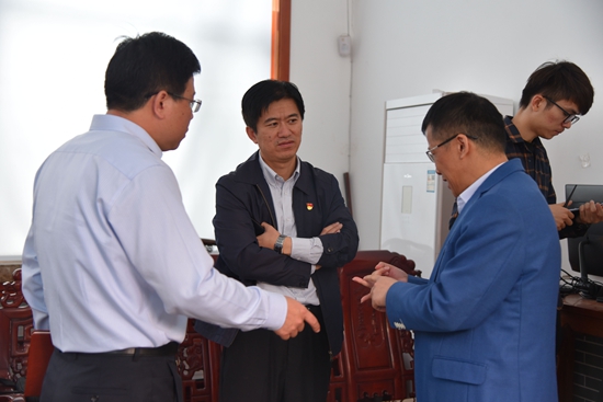 區(qū)委組織部領導指導集團黨建工作72