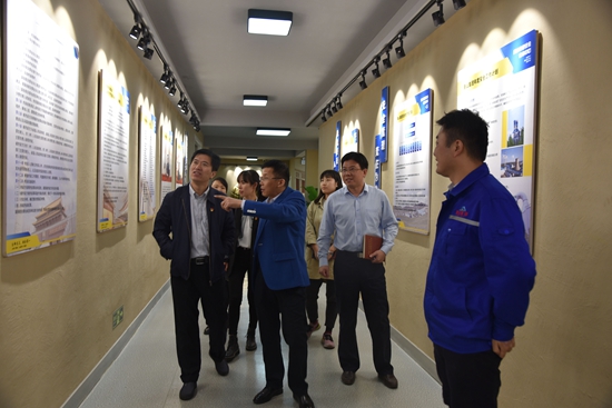 區(qū)委組織部領導指導集團黨建工作72