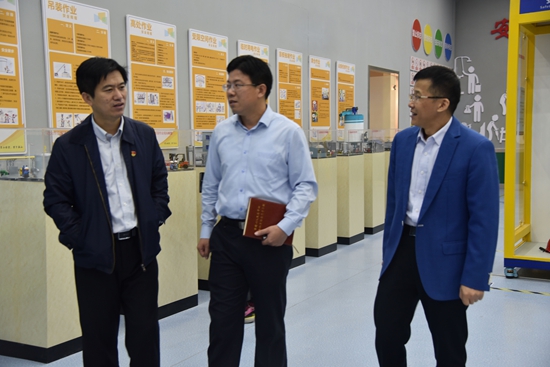 區(qū)委組織部領導指導集團黨建工作72