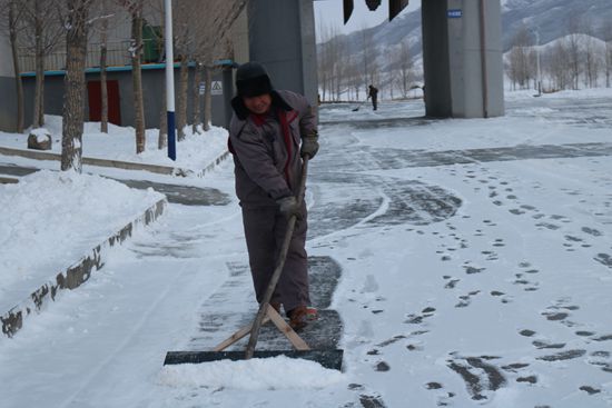 大修進(jìn)行時(shí)，這里有一群可愛的重山人.......95
