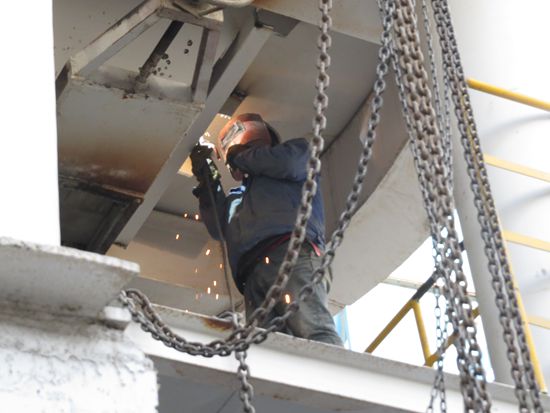 大修進(jìn)行時(shí)，這里有一群可愛的重山人.......95