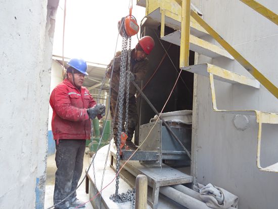 大修進(jìn)行時(shí)，這里有一群可愛的重山人.......95