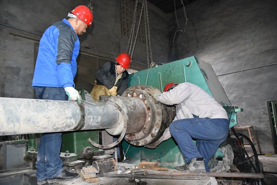 大修進(jìn)行時，這里有一群可愛的重山人......41