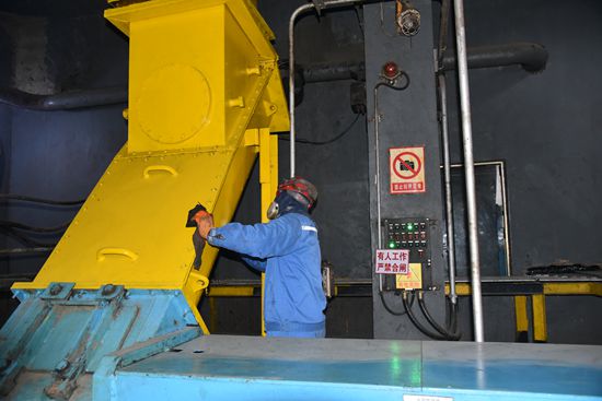 大修進(jìn)行時，這里有一群可愛的重山人......41