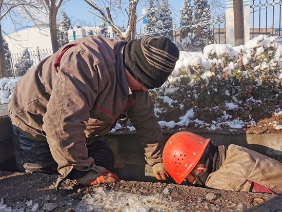 大修進(jìn)行時，這里有一群可愛的重山人......41