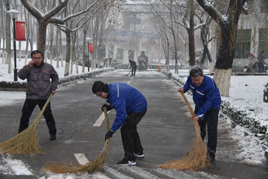 大修進(jìn)行時，這里有一群可愛的重山人......41
