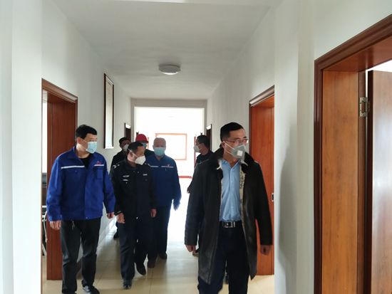 集團(tuán)公司檢查防疫工作84