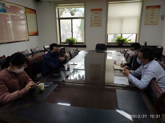鎮(zhèn)經(jīng)委到魯中水泥調(diào)研43