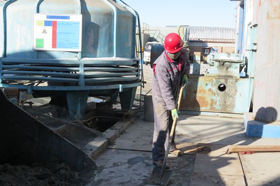 老黃牛精神在黃驊三陽發(fā)光 ---記黃驊三陽生產(chǎn)班長陳樹田83