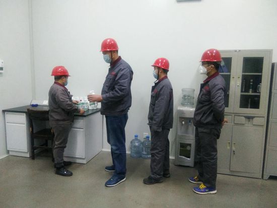 疫情無(wú)情 員工有愛(ài)42