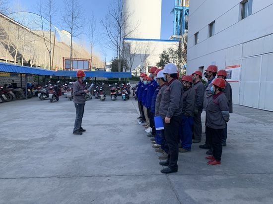 魯中水泥開展消防應(yīng)急預(yù)案演練活動92