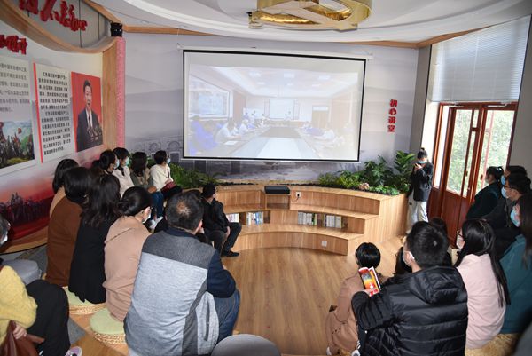 淄川區(qū)黨建工作實(shí)訓(xùn)班到集團(tuán)參觀學(xué)習(xí)30