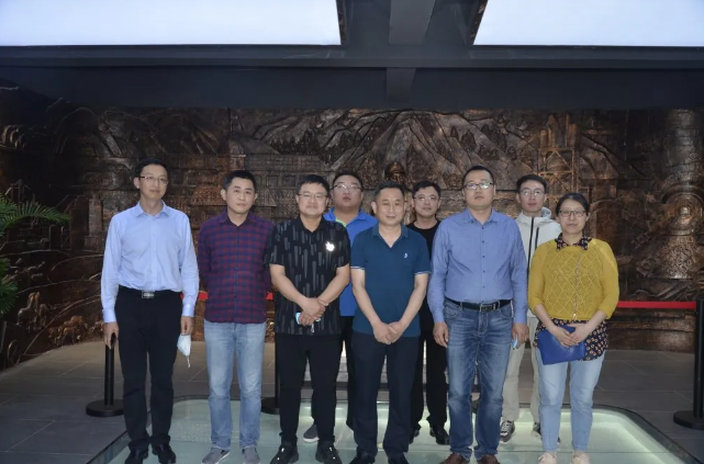 濟(jì)南大東環(huán)高速項(xiàng)目到魯中水泥參觀考察80