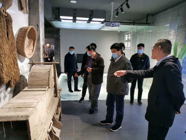 嶺子鎮(zhèn)友好單位參觀重山文化館74