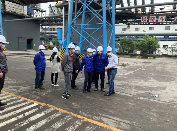 區(qū)應(yīng)急管理局到魯中水泥安全檢查77