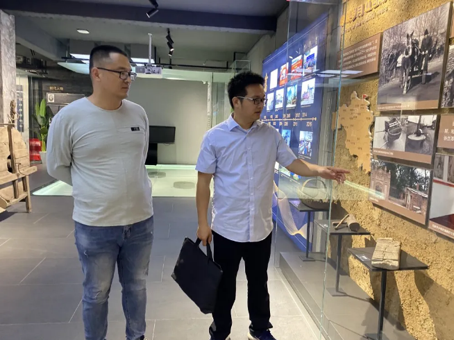 淄博育才中學(xué)到集團(tuán)參觀交流16