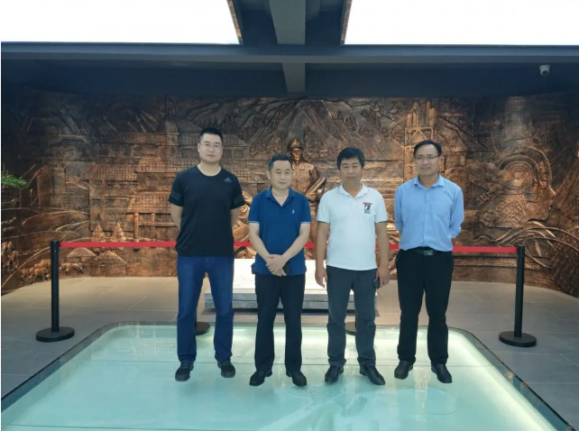 山東科達(dá)集團(tuán)到魯中水泥參觀考察67