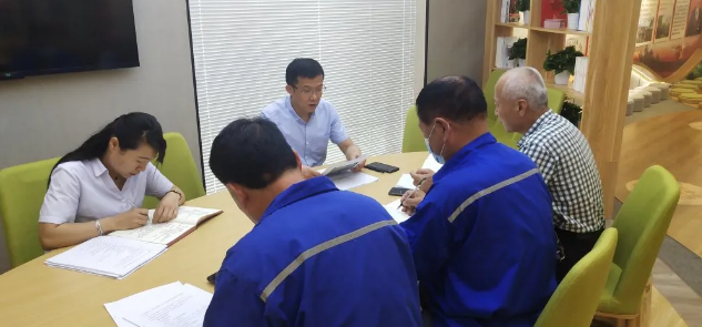  集團(tuán)黨總支召開黨建工作交流會(huì)25