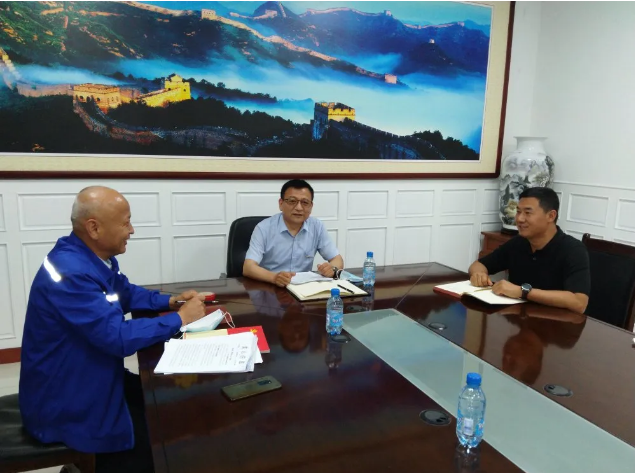 集團機關黨支部召開支委會86