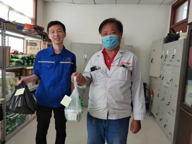 炎炎夏日送清涼 絲絲情意暖人心1