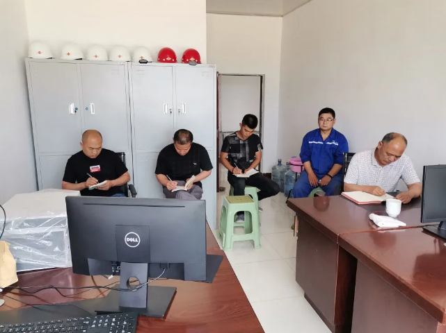 螢澤礦業(yè)組織“致良知”集體學(xué)習(xí)75