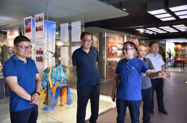 市檔案館領(lǐng)導(dǎo)到集團調(diào)研指導(dǎo)工作81