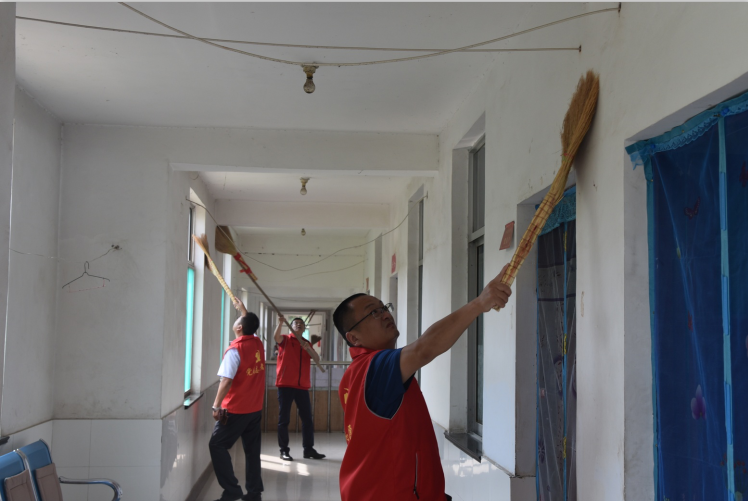 擇善明德敬老人 黨旗飄飄踐良知——重山集團黨總支組織開展黨員志愿服務活動50