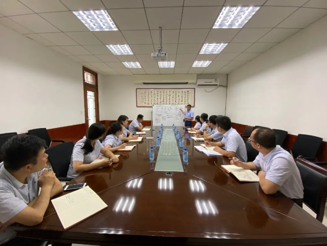 運(yùn)營(yíng)中心組織專(zhuān)題學(xué)習(xí)24