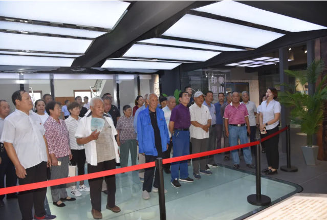 南韓村黨員走進重山集團開展主題黨日活動99