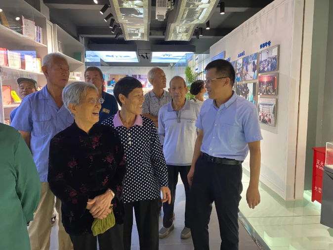 重山集團(tuán)“企業(yè)開(kāi)放日”活動(dòng)熱情不減68