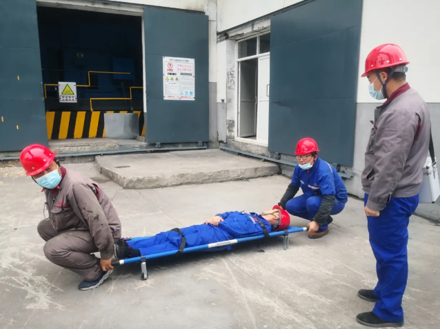 魯蒙水泥開展綜合應(yīng)急演練16