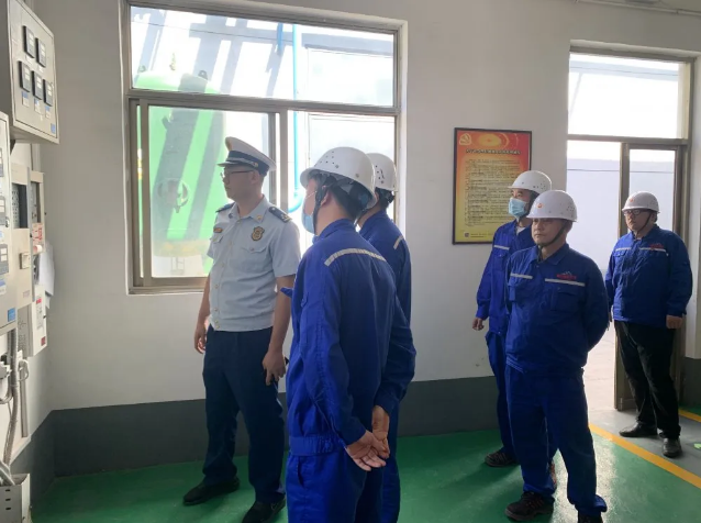 區(qū)消防大隊到魯中水泥開展消防執(zhí)法檢查63