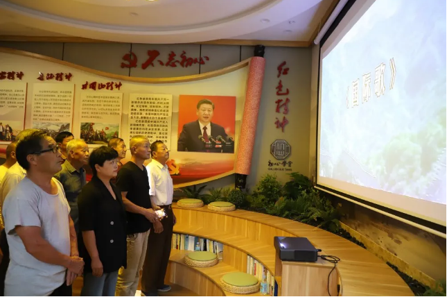 不忘初心跟黨走 牢記使命勇?lián)?dāng) ——前河村黨支部和南韓化工黨支部走進初心學(xué)堂35