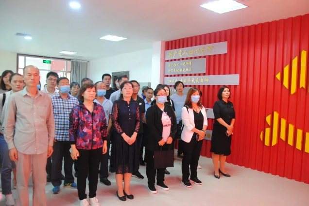 參加黨務工作規(guī)范化標準化專題培訓12