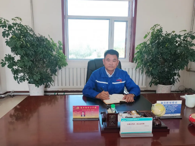 重山人·重山事︱有一種信仰叫“忠誠” 有一種信念叫“責(zé)任”——記魯蒙水泥銷售部經(jīng)理崔亦濱28