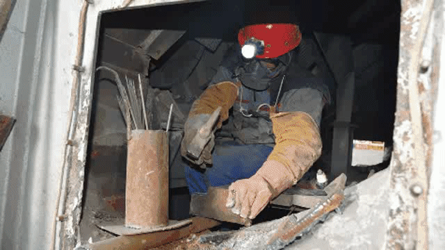 “雙節(jié)”堅守?檢修——他們奮斗的樣子真美！95