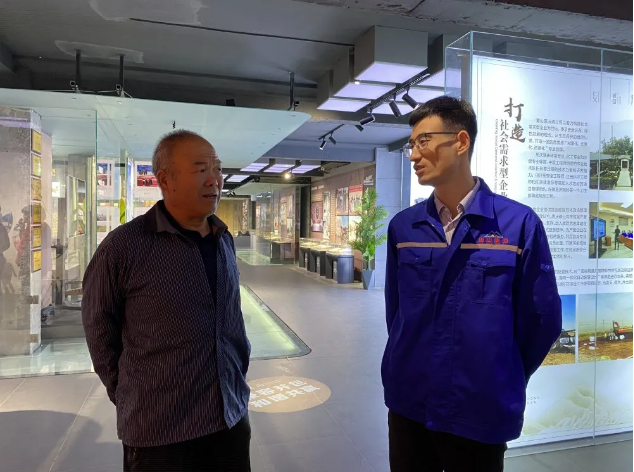 攜手奮進(jìn) 共創(chuàng)美好生活 ——企業(yè)開(kāi)放日迎來(lái)第七批客人22