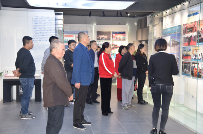 不忘初心再出發(fā) 牢記使命建新功——肖家村、前宅村黨支部到集團(tuán)開展開放式組織生活24