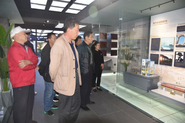 傳承紅色基因 永葆奮斗姿態(tài)——邢家村黨支部到集團(tuán)開展開放式組織生活0