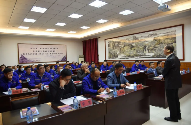 集團(tuán)高層研修班 《企業(yè)文化之道 終極商業(yè)智慧——頂層設(shè)計(jì)》課程圓滿結(jié)束89