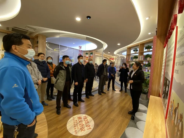 淄川區(qū)工信局等部門、企業(yè)負(fù)責(zé)人到集團(tuán)調(diào)研22