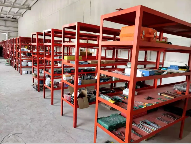 齊心協(xié)力 積極協(xié)作 ——鵬峰化工倉(cāng)庫(kù)順利完成搬遷工作69