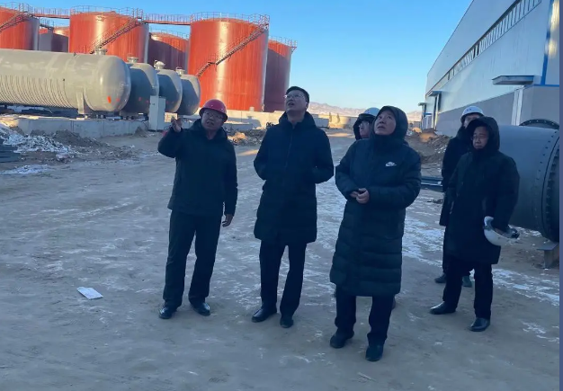 巴林左旗旗委副書記秦懷東到鵬峰化工調(diào)研指導(dǎo)77